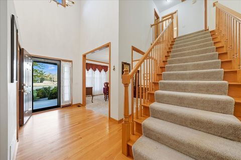 Tiny photo for 8 Mossfield Court, Sugar Grove, IL 60554 (MLS # 12495372)