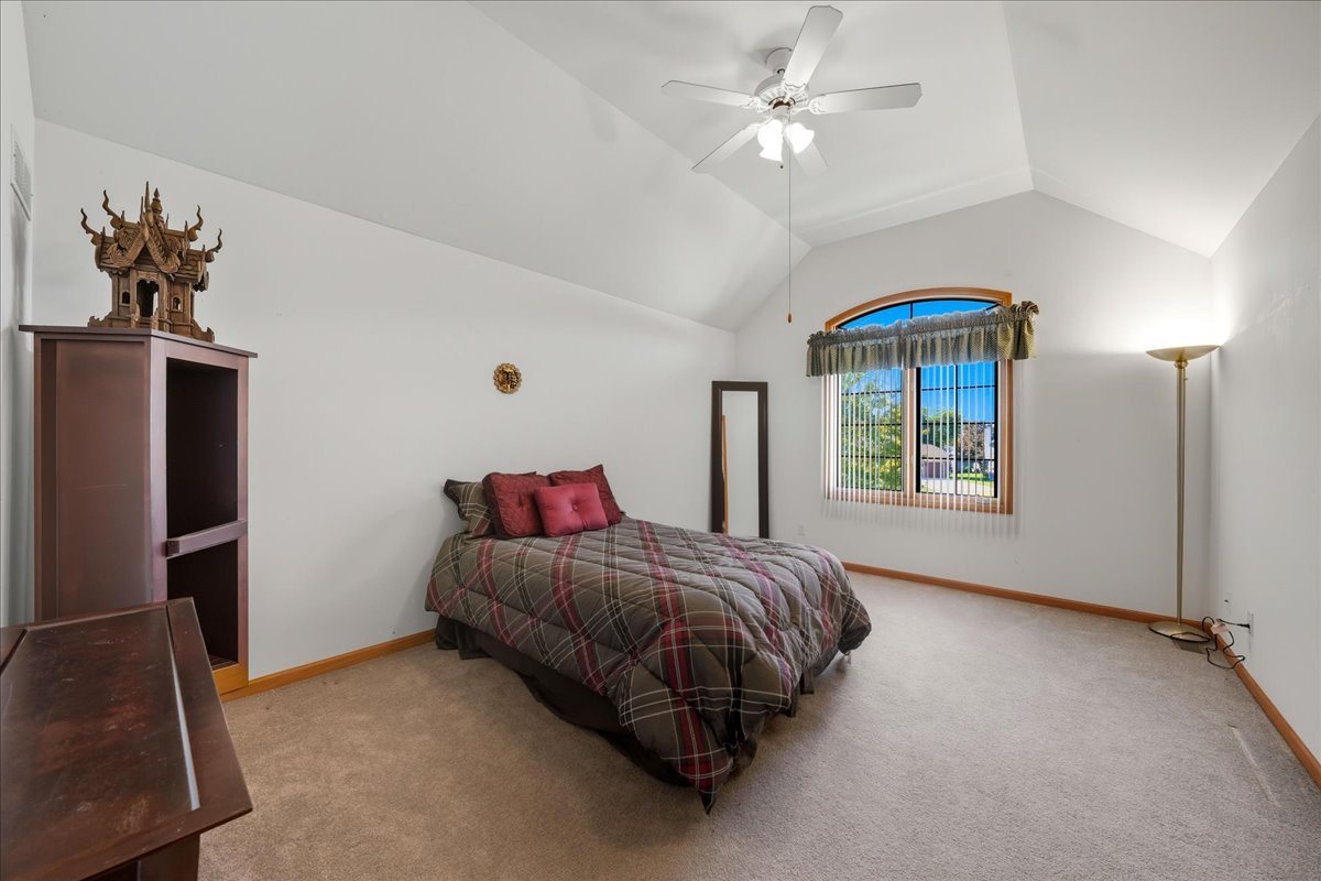 Sugar Grove, Illinois 60554, United States, 3 Bedrooms Bedrooms, ,3 BathroomsBathrooms,Residential,Active,227458