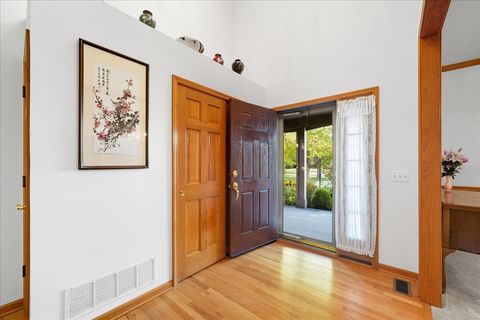 Tiny photo for 8 Mossfield Court, Sugar Grove, IL 60554 (MLS # 12495372)