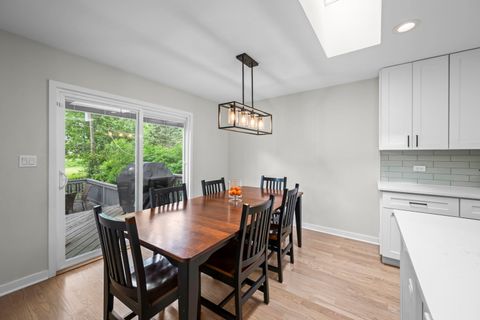 Tiny photo for 2518 N Ridge Avenue, Arlington Heights, IL 60004 (MLS # 12646117)