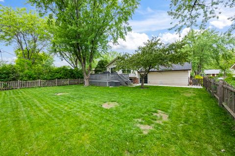 Tiny photo for 2518 N Ridge Avenue, Arlington Heights, IL 60004 (MLS # 12646117)