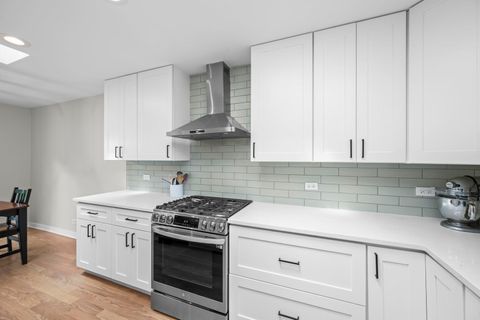 Tiny photo for 2518 N Ridge Avenue, Arlington Heights, IL 60004 (MLS # 12646117)
