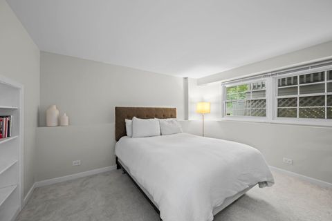 Tiny photo for 2518 N Ridge Avenue, Arlington Heights, IL 60004 (MLS # 12646117)