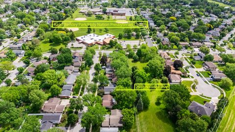 Tiny photo for 2518 N Ridge Avenue, Arlington Heights, IL 60004 (MLS # 12646117)