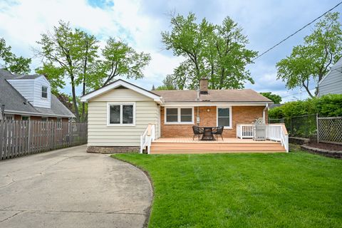 Tiny photo for 449 W Verret Street, Elmhurst, IL 60126 (MLS # 12631962)