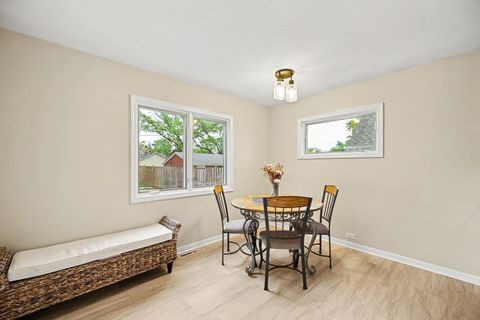Tiny photo for 449 W Verret Street, Elmhurst, IL 60126 (MLS # 12631962)