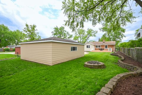 Tiny photo for 449 W Verret Street, Elmhurst, IL 60126 (MLS # 12631962)