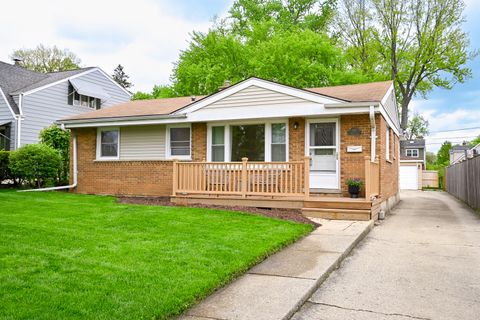 Photo of 449 W Verret Street, Elmhurst, IL 60126 (MLS # 12631962)