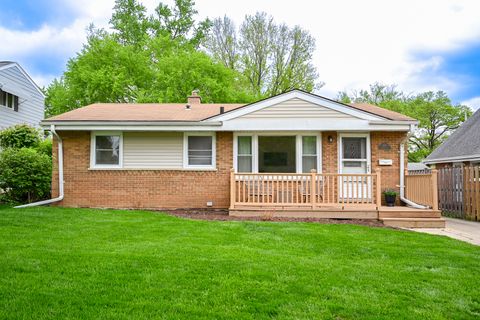 Tiny photo for 449 W Verret Street, Elmhurst, IL 60126 (MLS # 12631962)