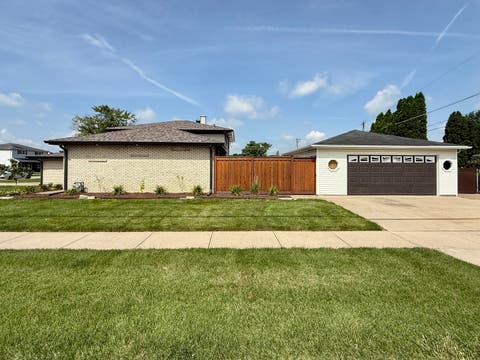 Tiny photo for 5400 138th Street, Crestwood, IL 60418 (MLS # 12695765)