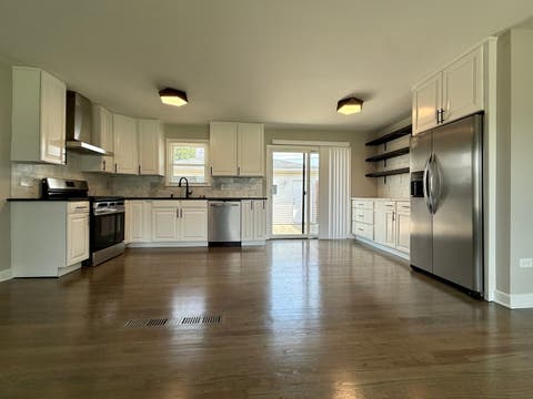 Tiny photo for 5400 138th Street, Crestwood, IL 60418 (MLS # 12695765)