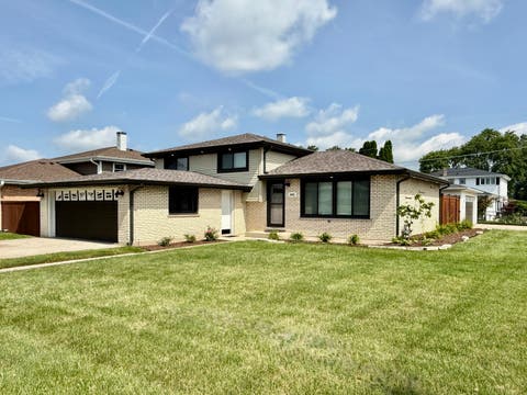 Tiny photo for 5400 138th Street, Crestwood, IL 60418 (MLS # 12695765)