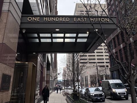 Photo of Chicago, IL 60611 (MLS # 12612338)