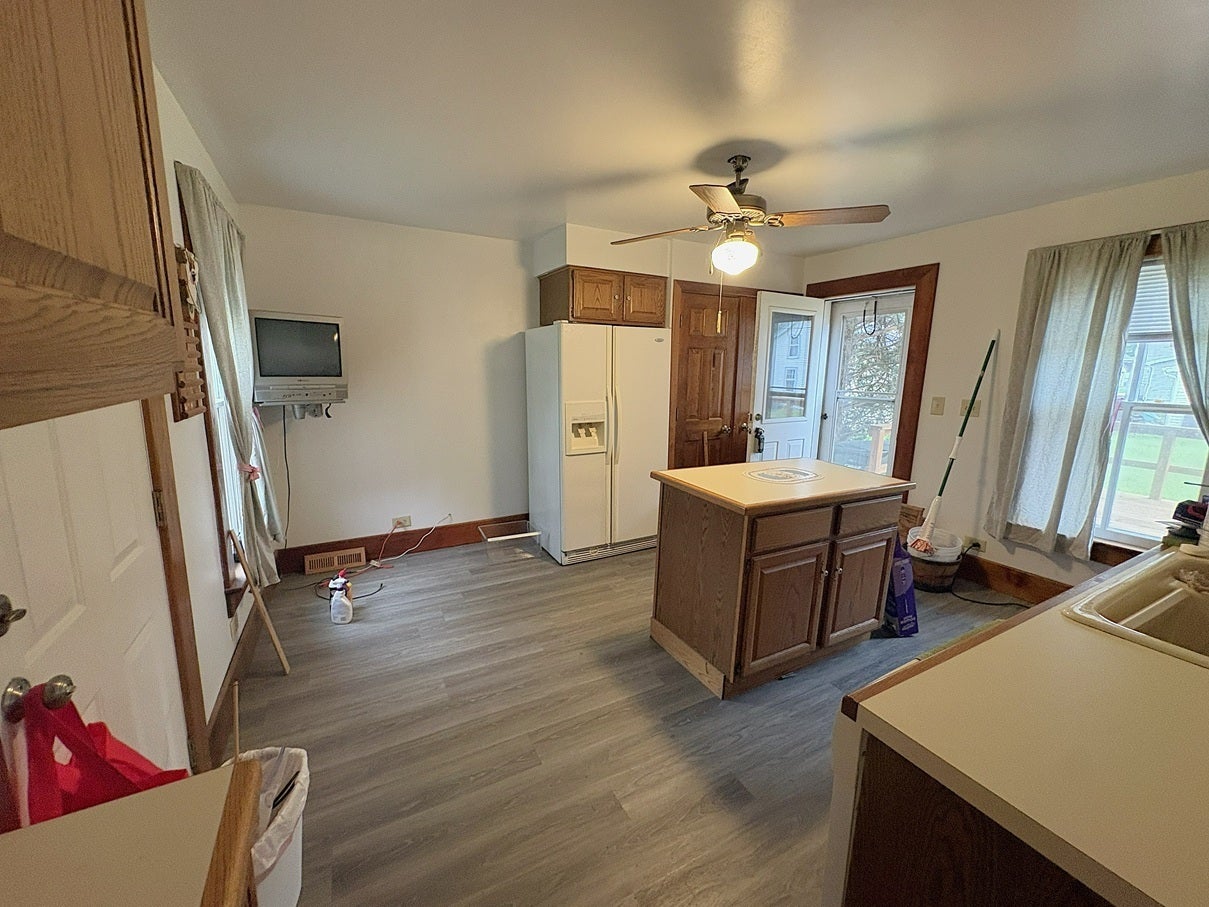 810 E 4th Street