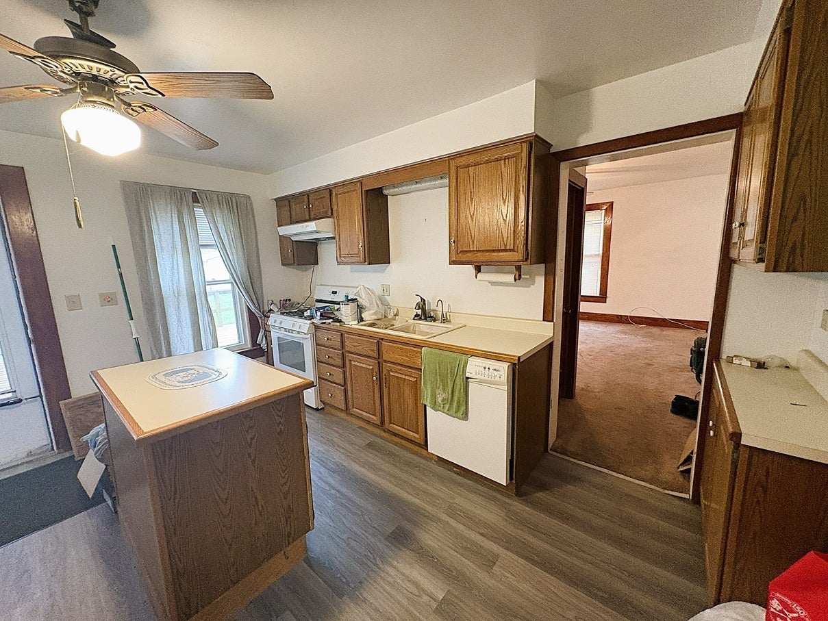 810 E 4th Street