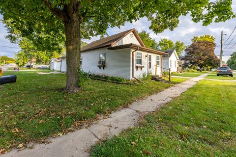 Tiny photo for 348 N Market Street, Seneca, IL 61360 (MLS # 12481930)