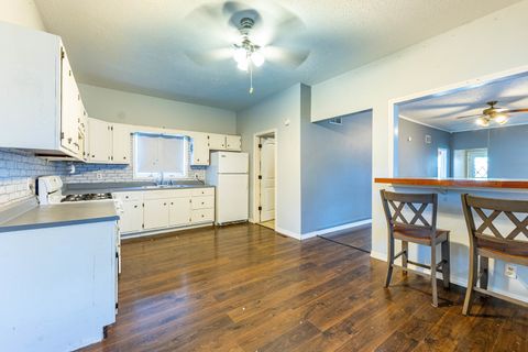 Tiny photo for 348 N Market Street, Seneca, IL 61360 (MLS # 12481930)