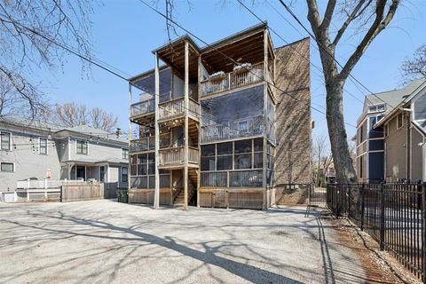 Tiny photo for 233 Clinton Avenue #3S, Oak Park, IL 60302 (MLS # 12611887)