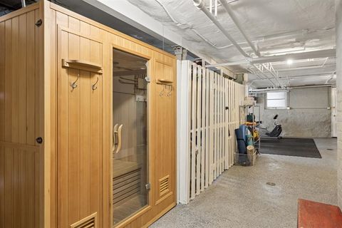 Tiny photo for 233 Clinton Avenue #3S, Oak Park, IL 60302 (MLS # 12611887)