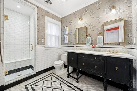 Tiny photo for 233 Clinton Avenue #3S, Oak Park, IL 60302 (MLS # 12611887)