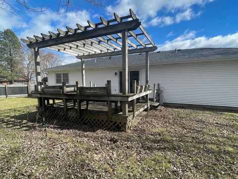 Tiny photo for 690 Renee Drive, South Elgin, IL 60177 (MLS # 12594086)