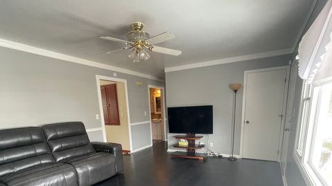 Tiny photo for 690 Renee Drive, South Elgin, IL 60177 (MLS # 12594086)