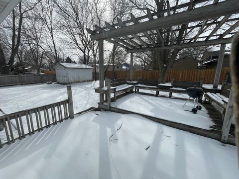 Tiny photo for 690 Renee Drive, South Elgin, IL 60177 (MLS # 12594086)