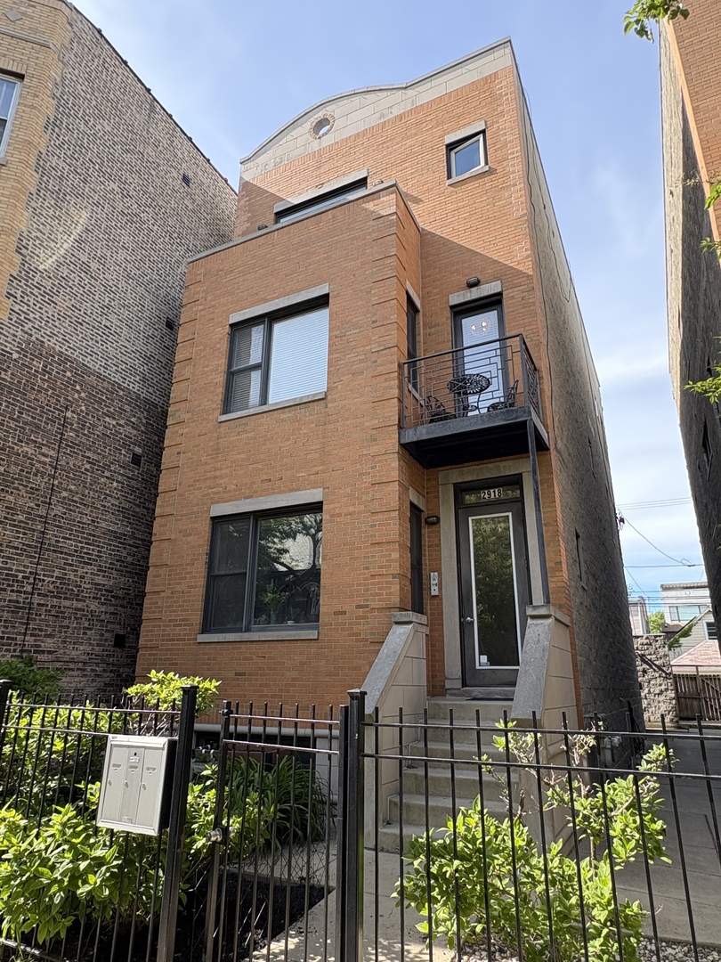 2918 W Palmer Street 1