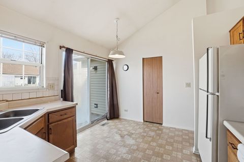 Tiny photo for 2124 BALDWIN Lane, Hanover Park, IL 60133 (MLS # 12598598)