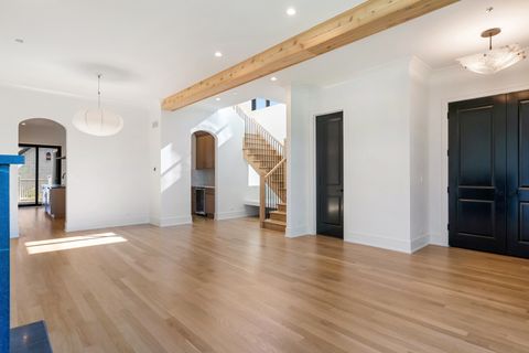 Tiny photo for 2214 W Oakdale Avenue, Chicago, IL 60618 (MLS # 12685960)