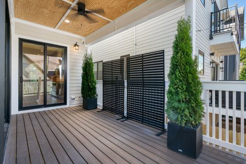 Tiny photo for 2214 W Oakdale Avenue, Chicago, IL 60618 (MLS # 12685960)