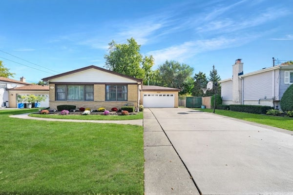 1933 PLAINFIELD DR, DES PLAINES, IL 60018 - Image 4ff9d0ea5382da30d4cd220cd68d354e/2638249720