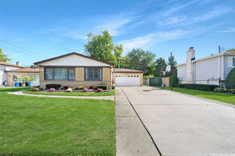 Photo of 1933 Plainfield Drive, Des Plaines, IL 60018 (MLS # 12784405)