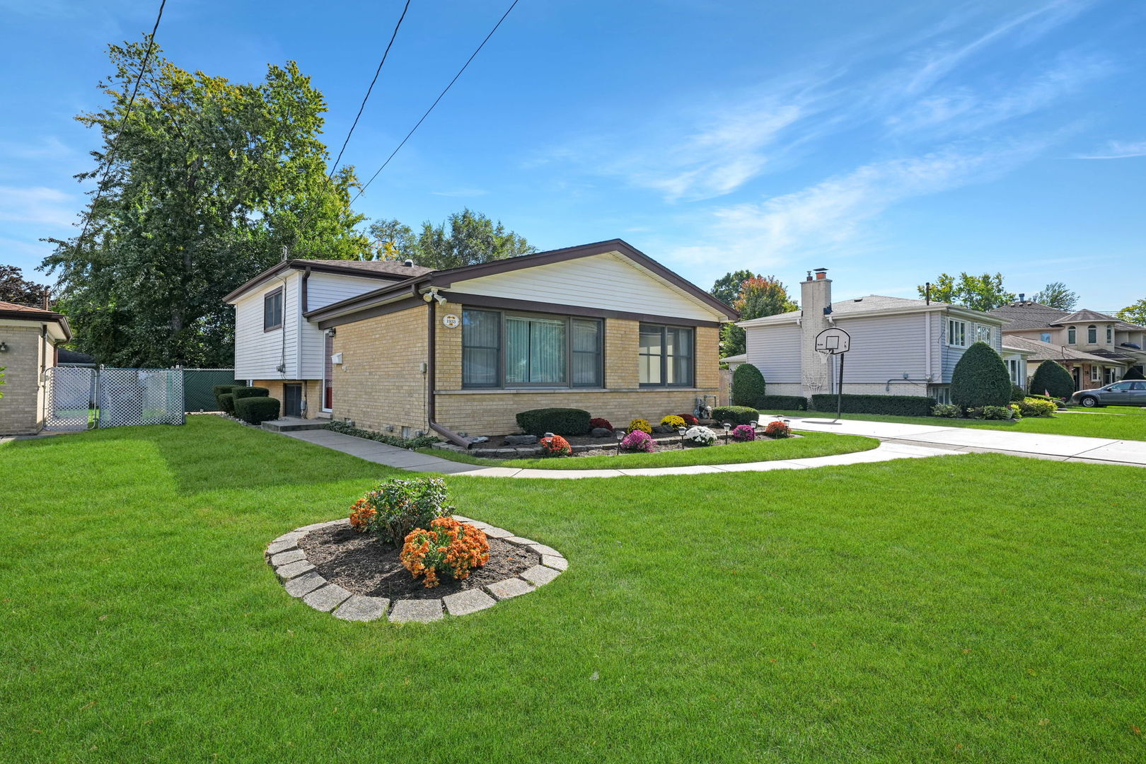 1933 Plainfield Drive