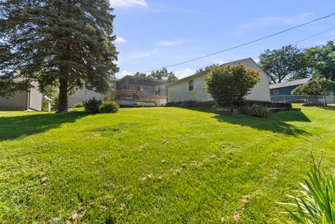 Tiny photo for 3620 Oakwood Drive, Bettendorf, IA 52722 (MLS # 12722007)