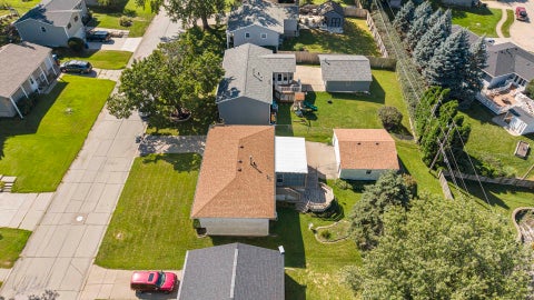 Tiny photo for 3620 Oakwood Drive, Bettendorf, IA 52722 (MLS # 12722007)