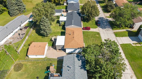 Tiny photo for 3620 Oakwood Drive, Bettendorf, IA 52722 (MLS # 12722007)
