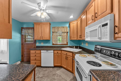 Tiny photo for 3620 Oakwood Drive, Bettendorf, IA 52722 (MLS # 12722007)