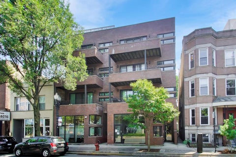 Photo of 1927 W Irving Park Road #4, Chicago, IL 60613 (MLS # 12724033)