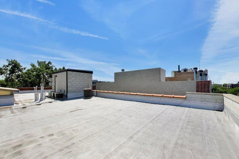 Tiny photo for 1927 W Irving Park Road #4, Chicago, IL 60613 (MLS # 12724033)