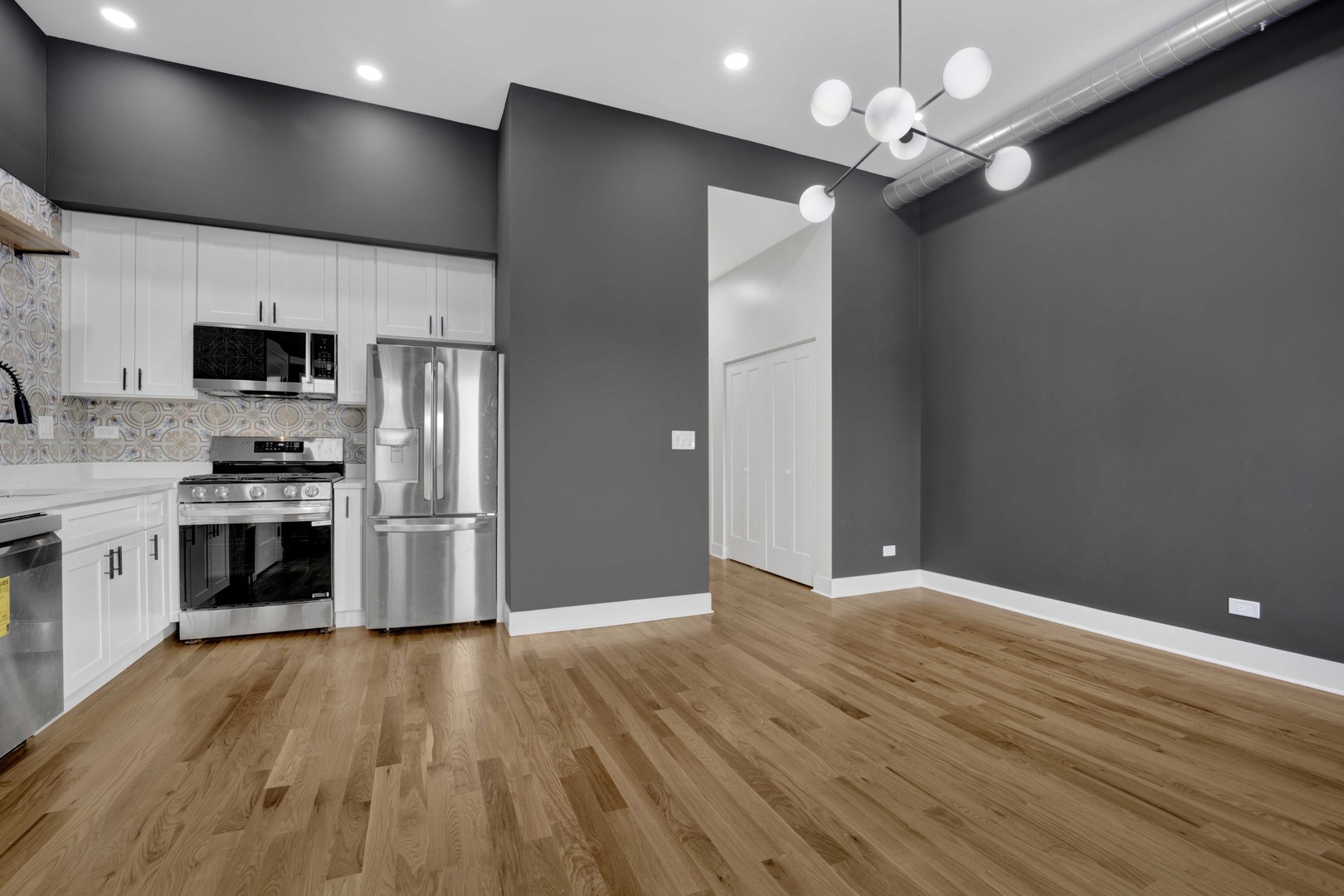 1956 W 21st Place SF