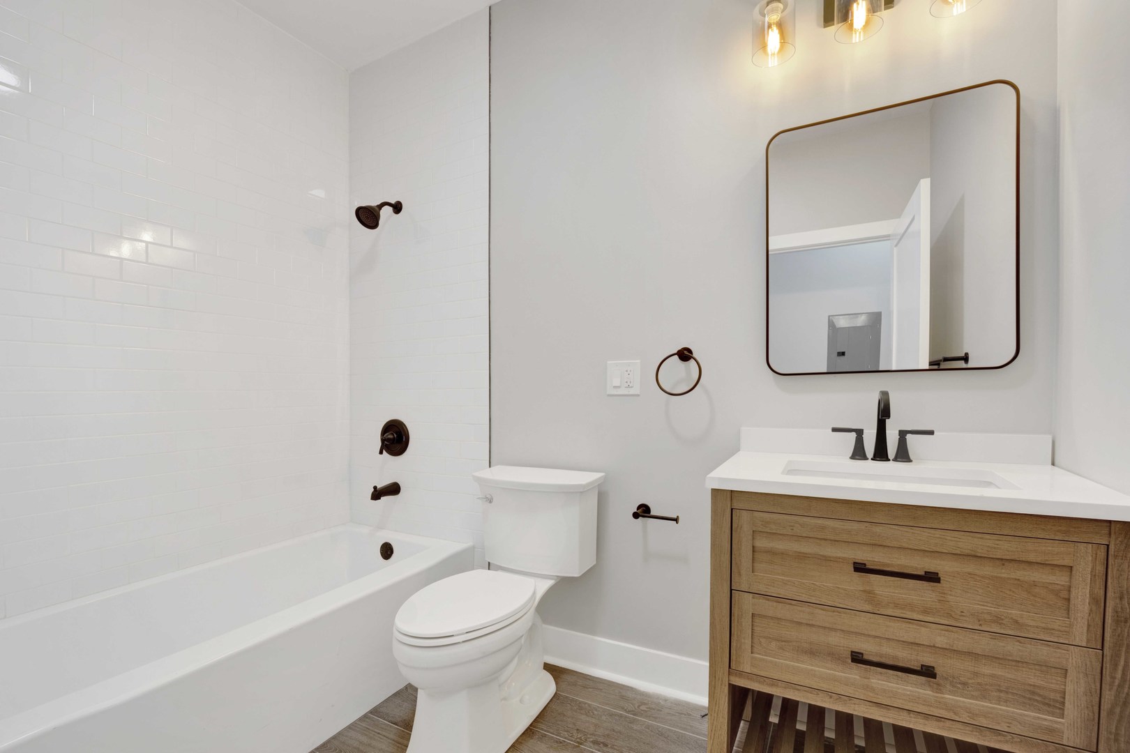 1956 W 21st Place SF