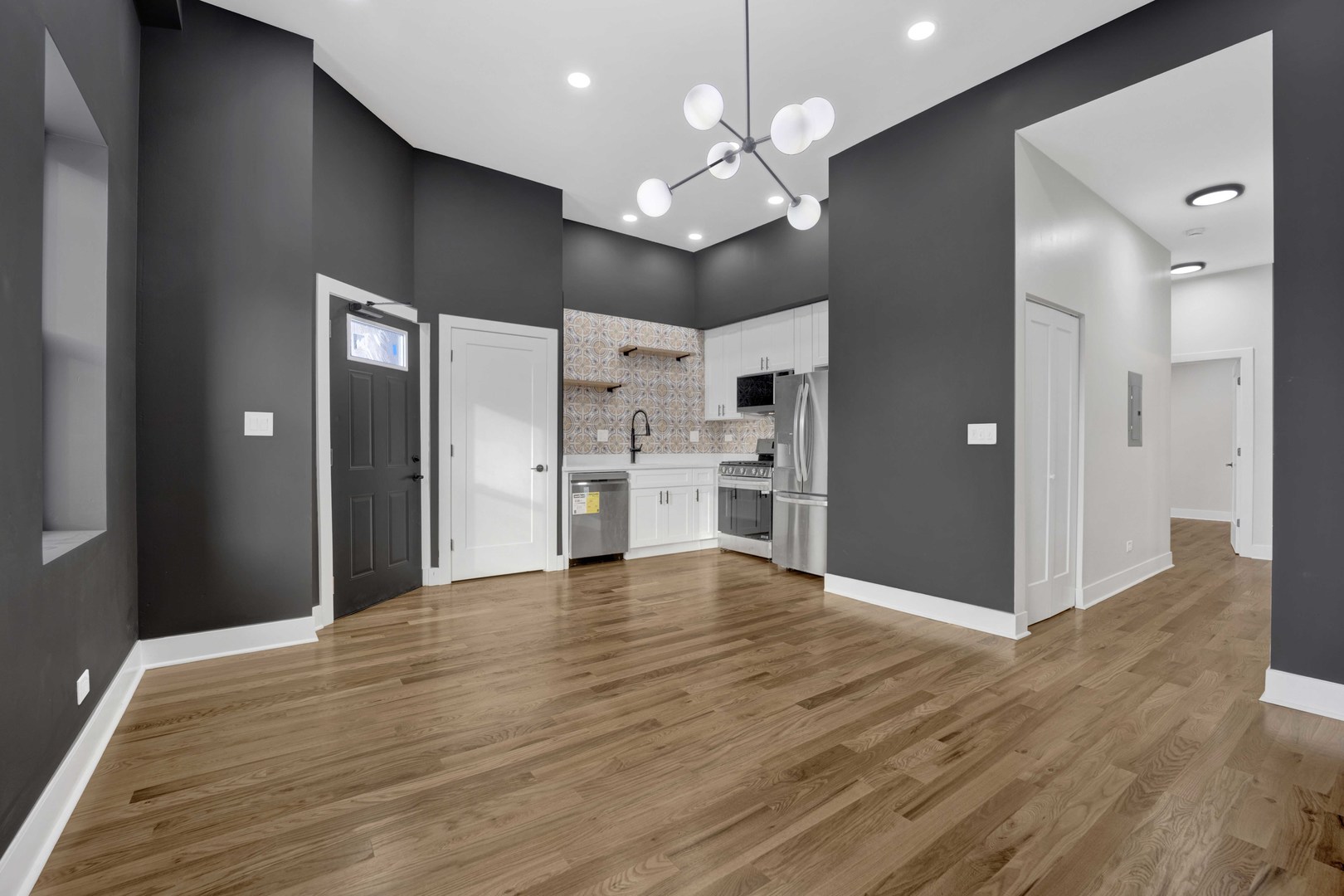 1956 W 21st Place SF