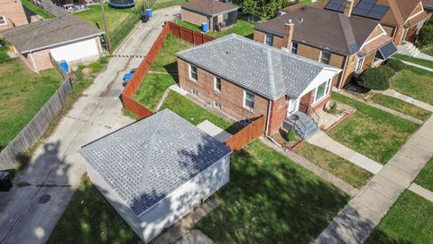 Tiny photo for 38 W 125th Place, Chicago, IL 60628 (MLS # 12500881)