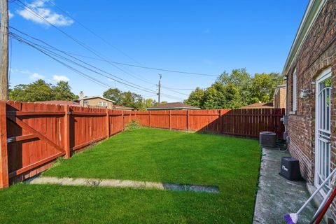 Tiny photo for 38 W 125th Place, Chicago, IL 60628 (MLS # 12500881)