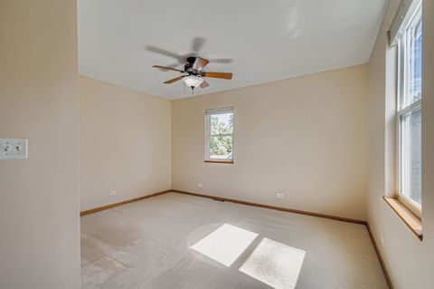 Tiny photo for 1136 E Kenilworth Avenue, Lombard, IL 60148 (MLS # 12459592)