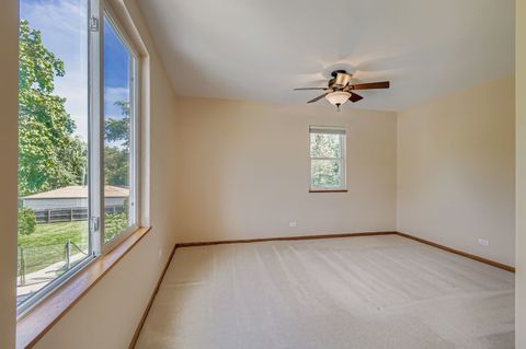 Tiny photo for 1136 E Kenilworth Avenue, Lombard, IL 60148 (MLS # 12459592)