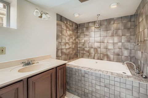 Tiny photo for 1136 E Kenilworth Avenue, Lombard, IL 60148 (MLS # 12459592)