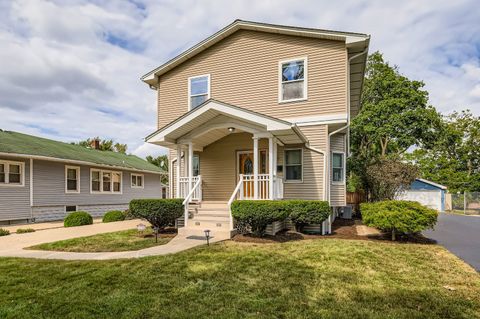 Photo of 1136 E Kenilworth Avenue, Lombard, IL 60148 (MLS # 12459592)