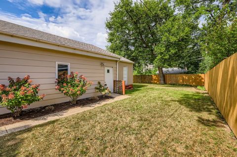 Tiny photo for 1136 E Kenilworth Avenue, Lombard, IL 60148 (MLS # 12459592)